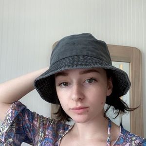 Meet your Posher, Ragan